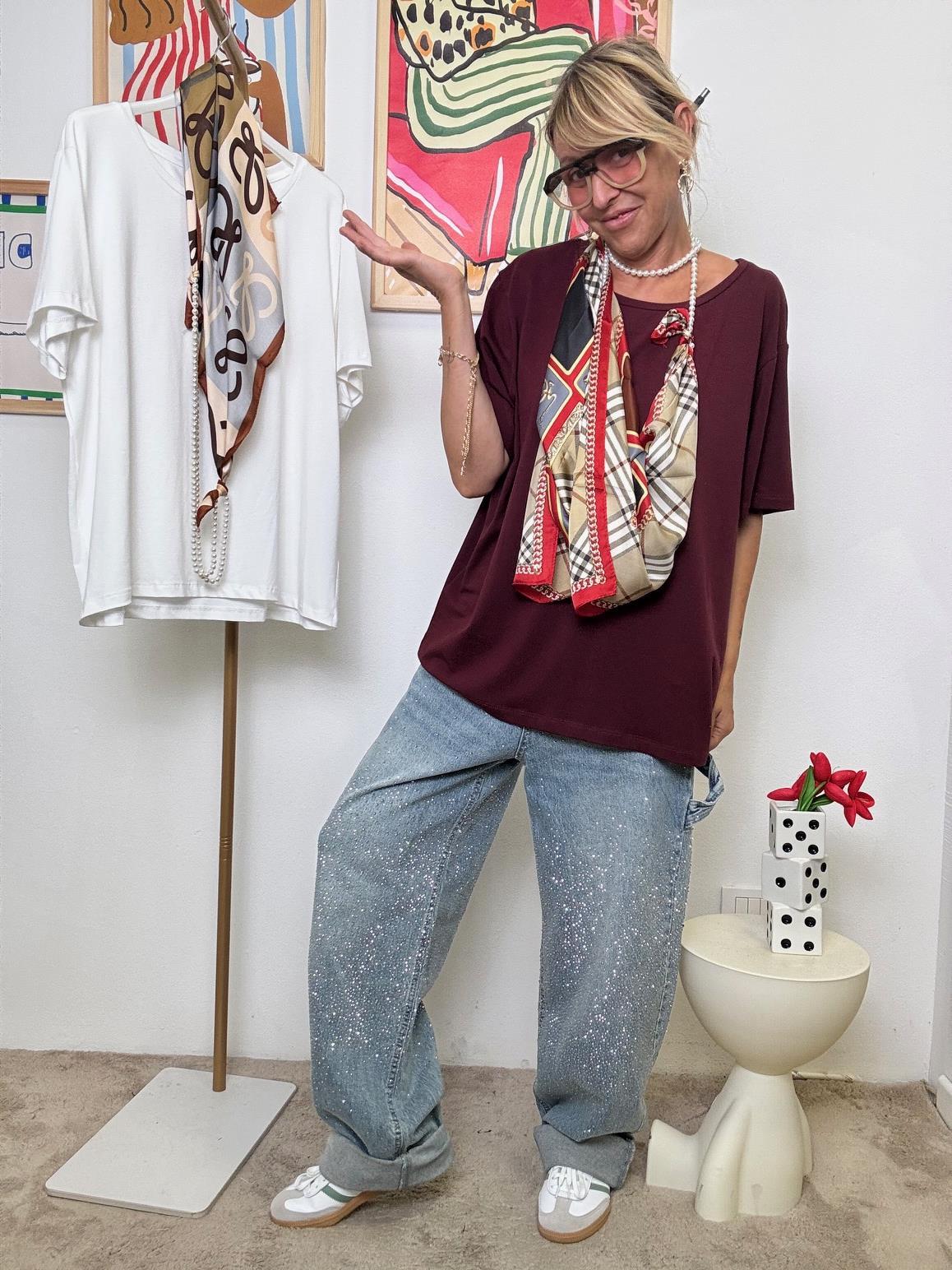 SUSY STAR - T-shirt Oversize con Collana Look Creativo e Divertente VINO STS2783/ VINO SUSY STAR