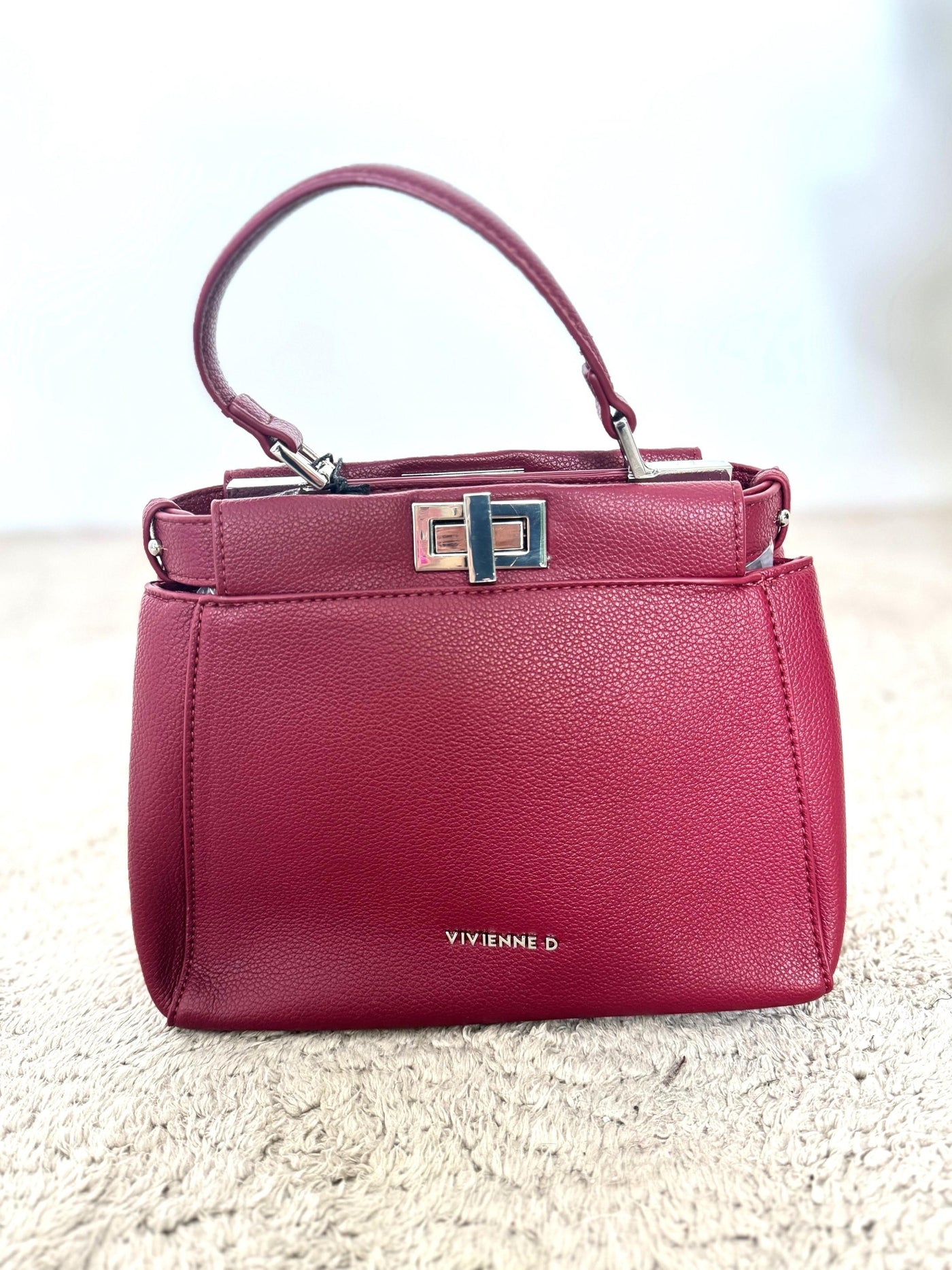 VIVIENNE D - Borsa in ecopelle bordeaux con manico rigido e chiusura a scatto V217/ BORDEAUX VIVIENNE D