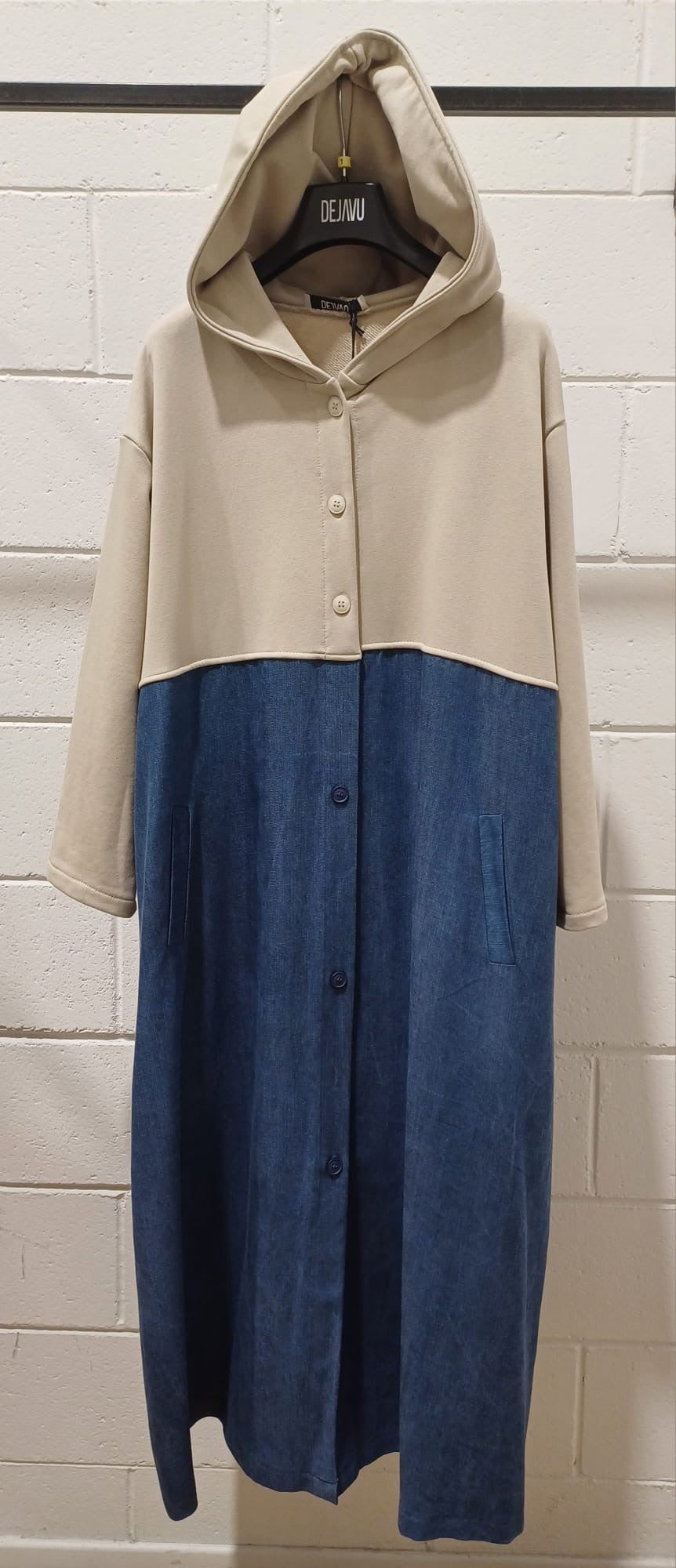 Giacca-abito lunga bicolore verde militare e azzurro con cappuccio