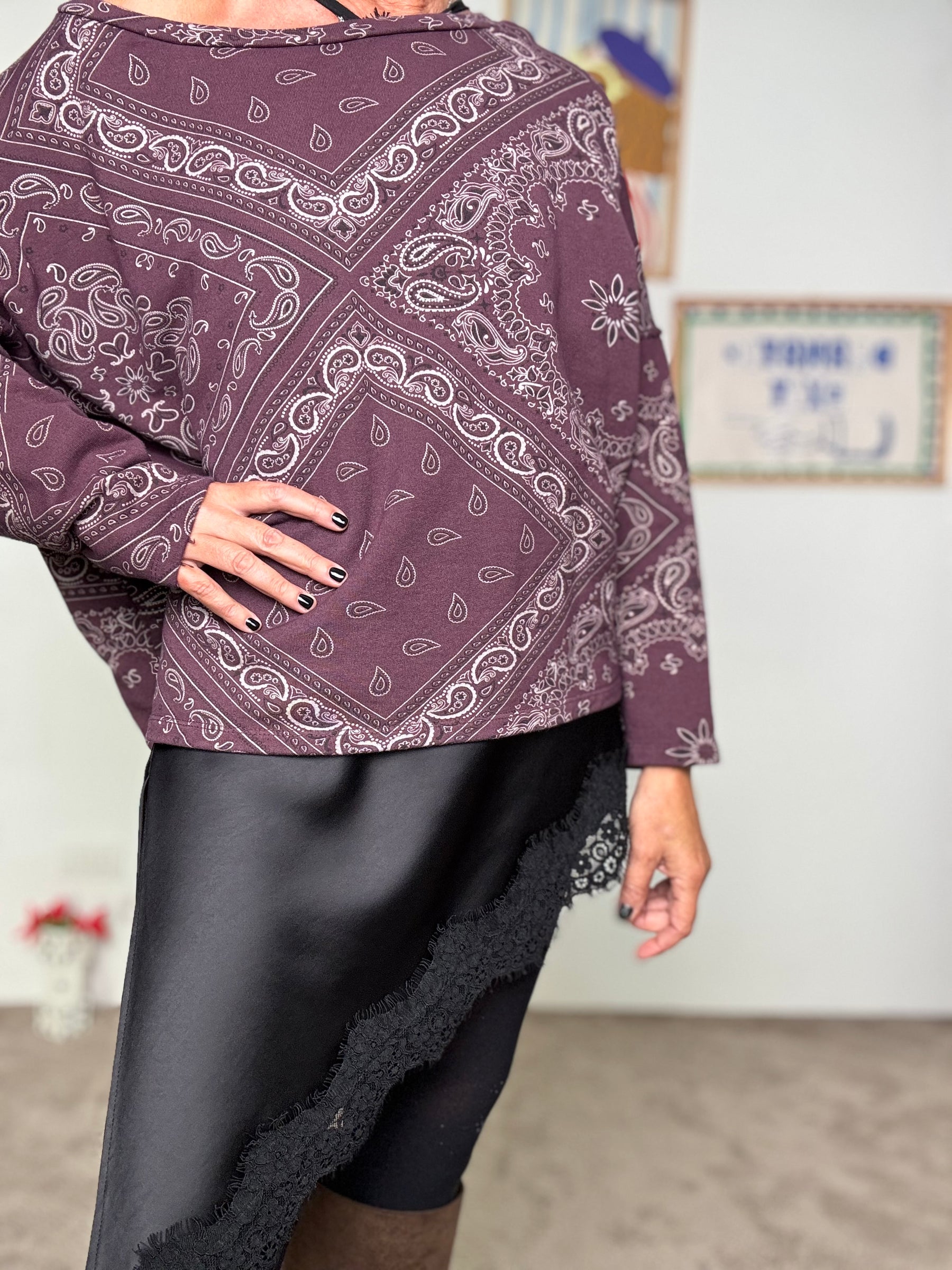 FEMALE - Felpa verde oversize con motivo bandana – comoda, trendy e super versatile