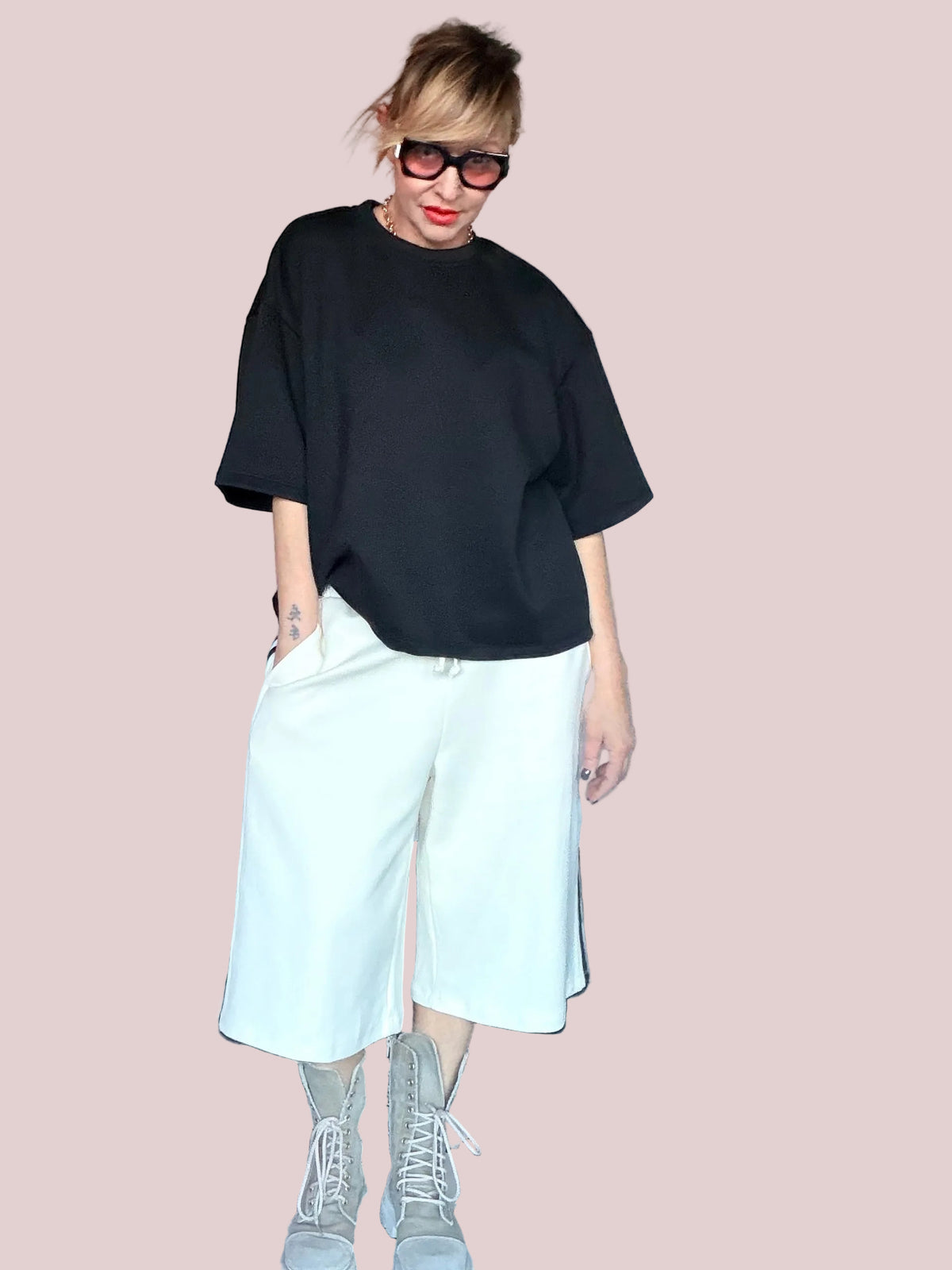 Bermuda in modal con riga laterale e