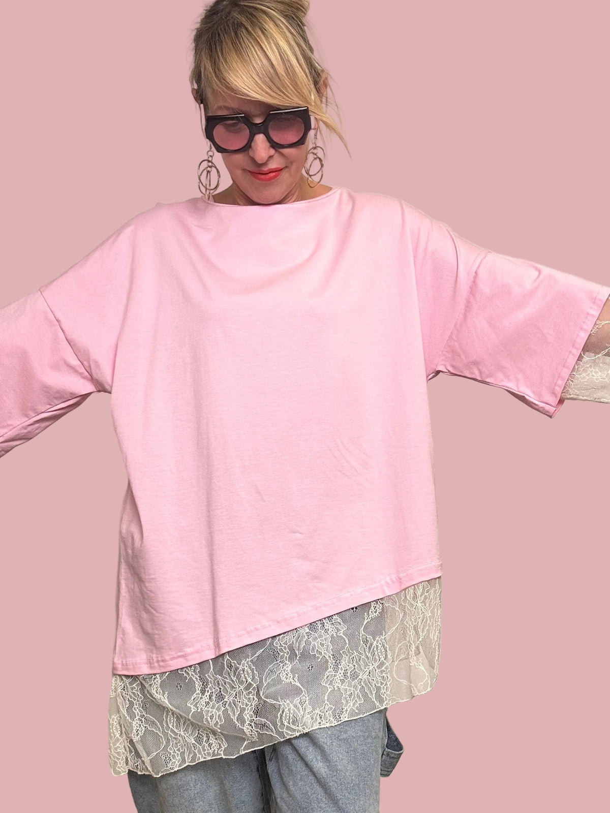 T-Shirt Over con Inserto in Pizzo