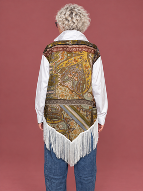 Camicia bianca con retro paisley e frange