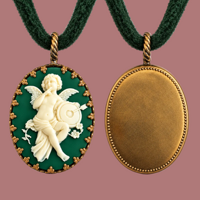 PREORDINE - Collana con cammeo verde salvia e cordoncino in tinta
