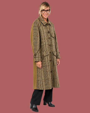 Cappotto Souvenir di tre quarti con davanti a quadri e retro tinta unita ocra