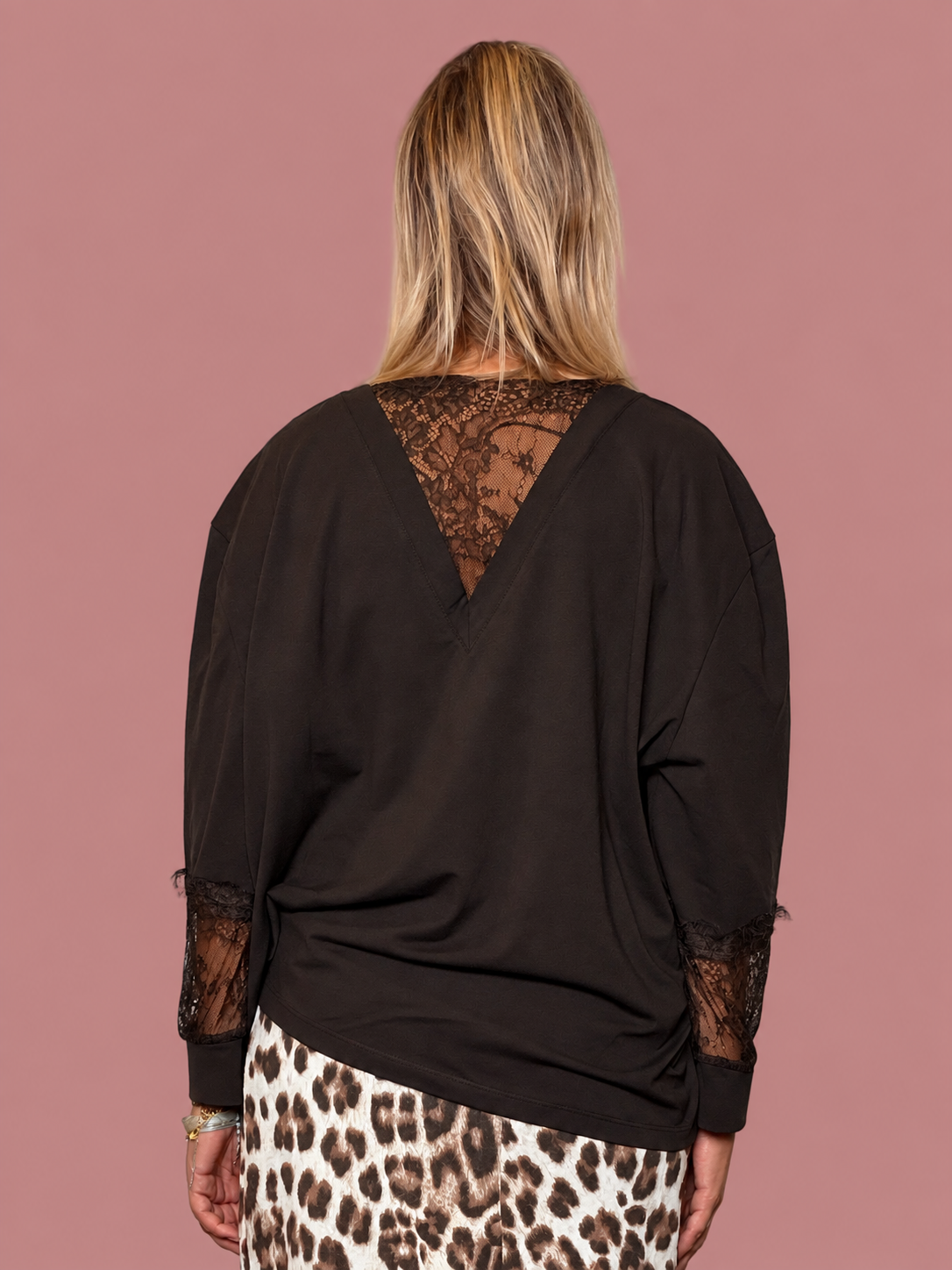 Maglia con maniche e dettaglio in pizzo