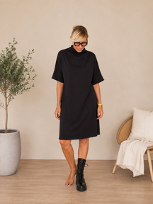 Abito in modal color moro con collo drappeggiato