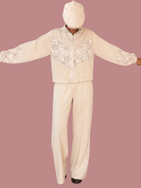 Completo felpa e pantalone con inserti in pizzo