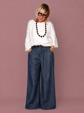 Pantalone Palazzo Maxi in Denim leggero – Extra Wide Leg con Pince