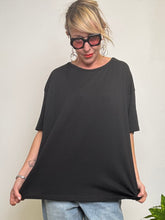 T-Shirt Over – Basica… ma con Super Poteri