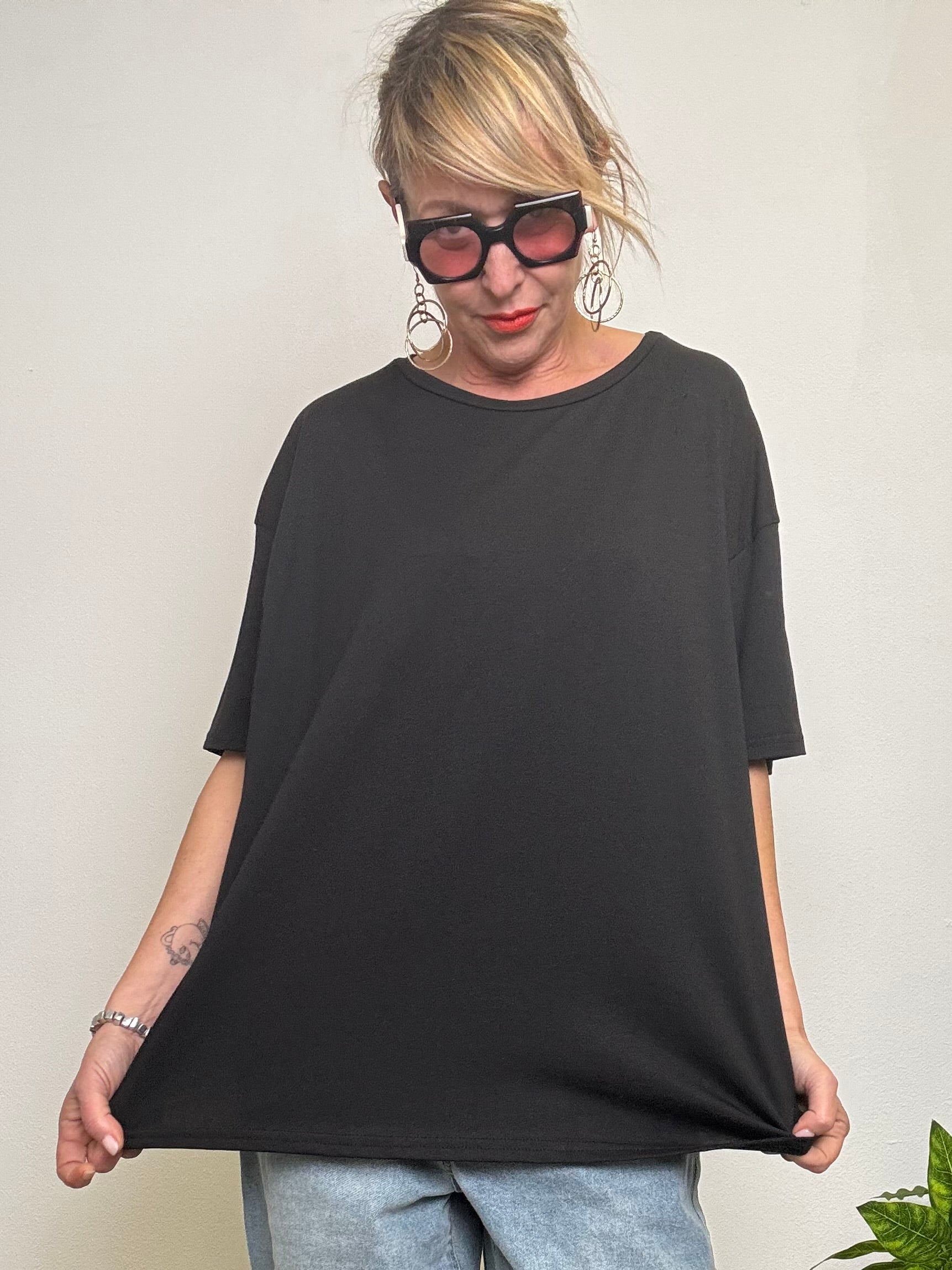 T-Shirt Over – Basica… ma con Super Poteri