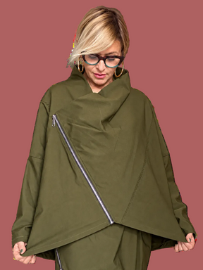 Giacca over elasticizzata con zip asimmetrica