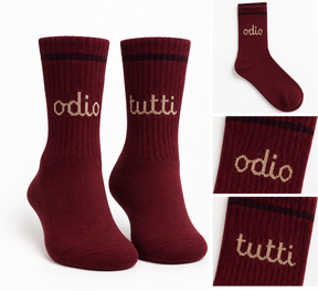 Calzino corto con scritta ODIO TUTTI