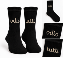 Calzino corto con scritta ODIO TUTTI