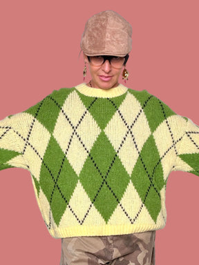 Maglia oversize da donna a rombi verde e panna vista frontale