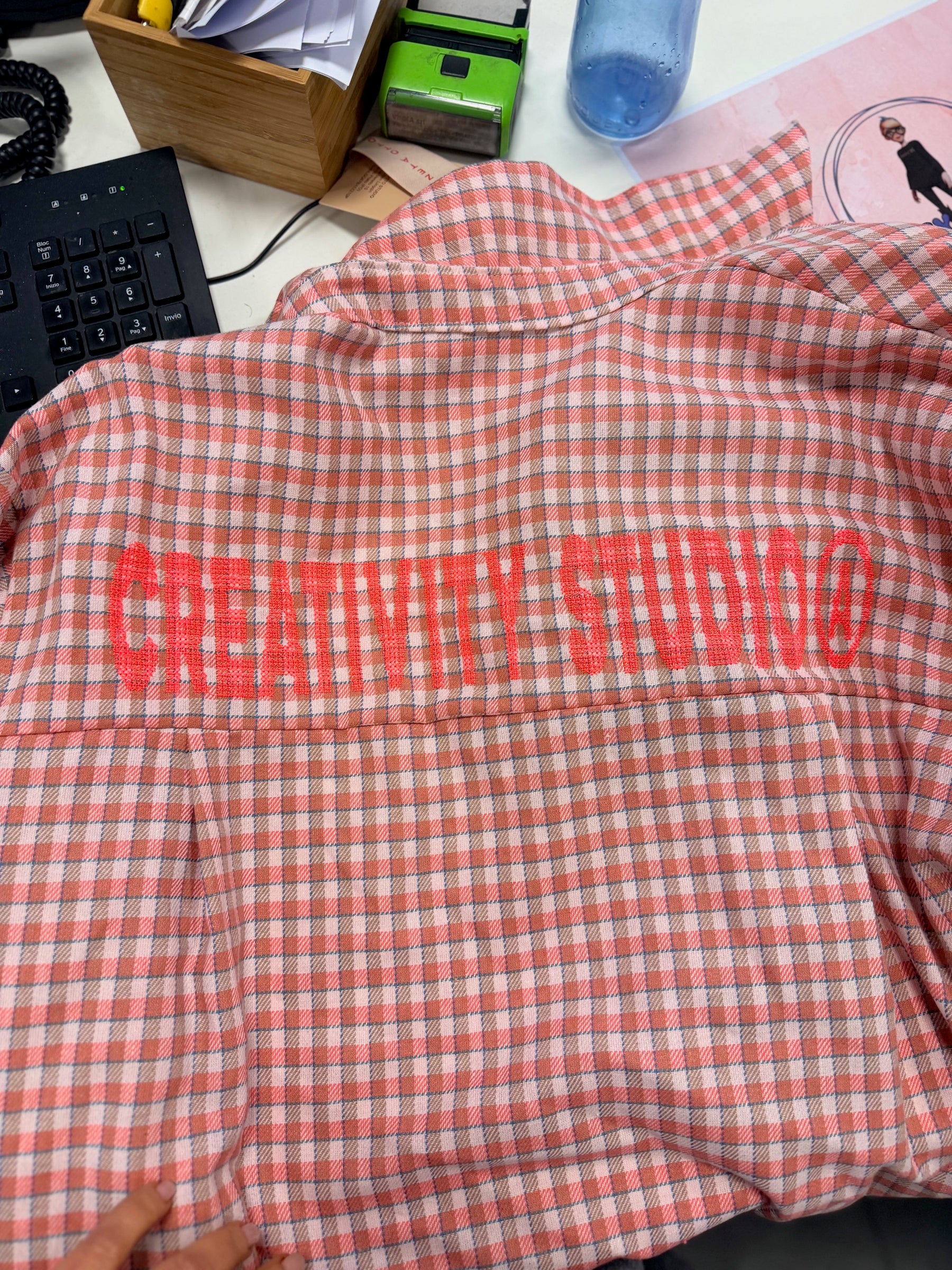 Camicia over a quadri “Creativy Studios”