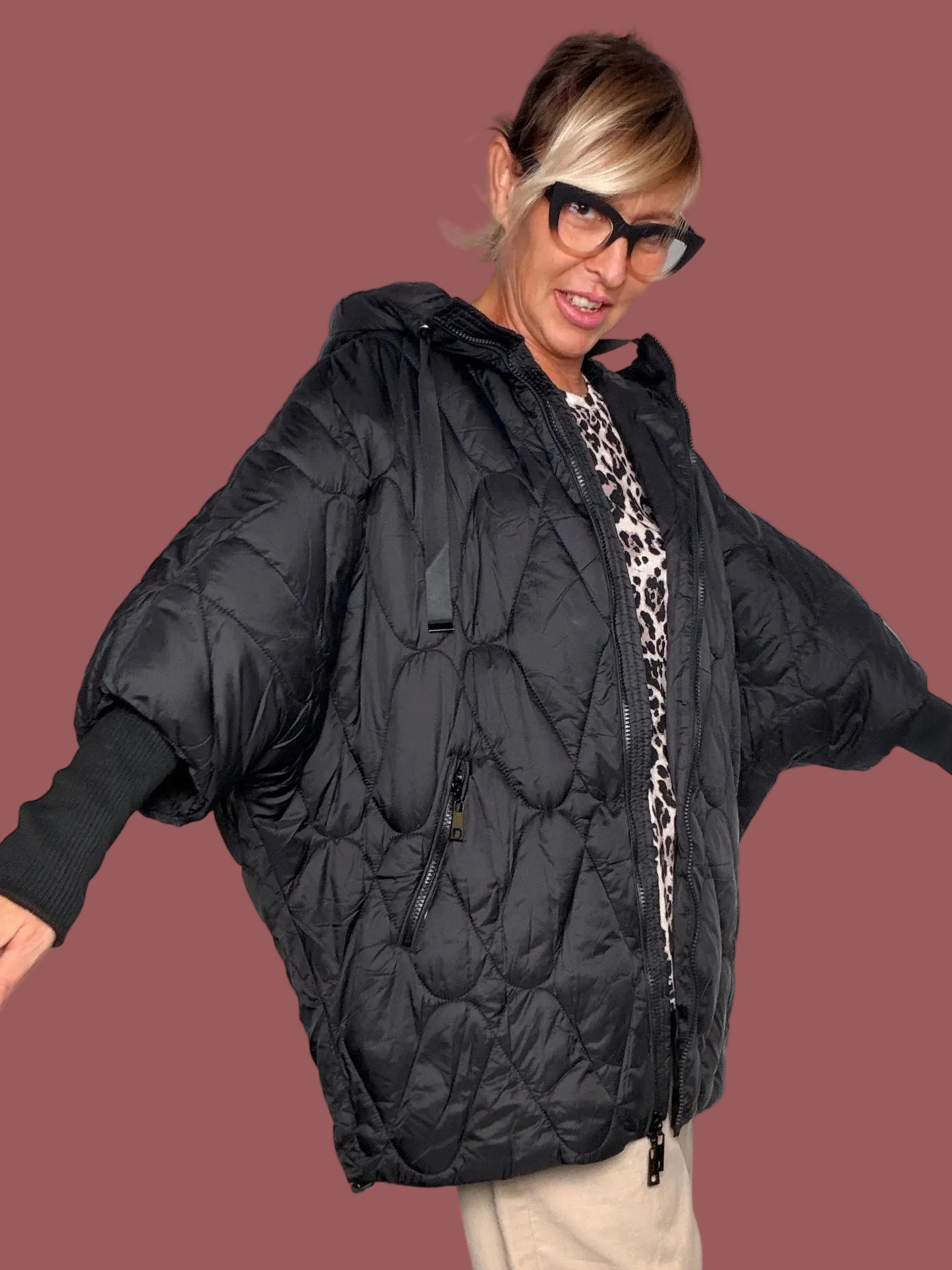 Piumino Oversize con Cappuccio