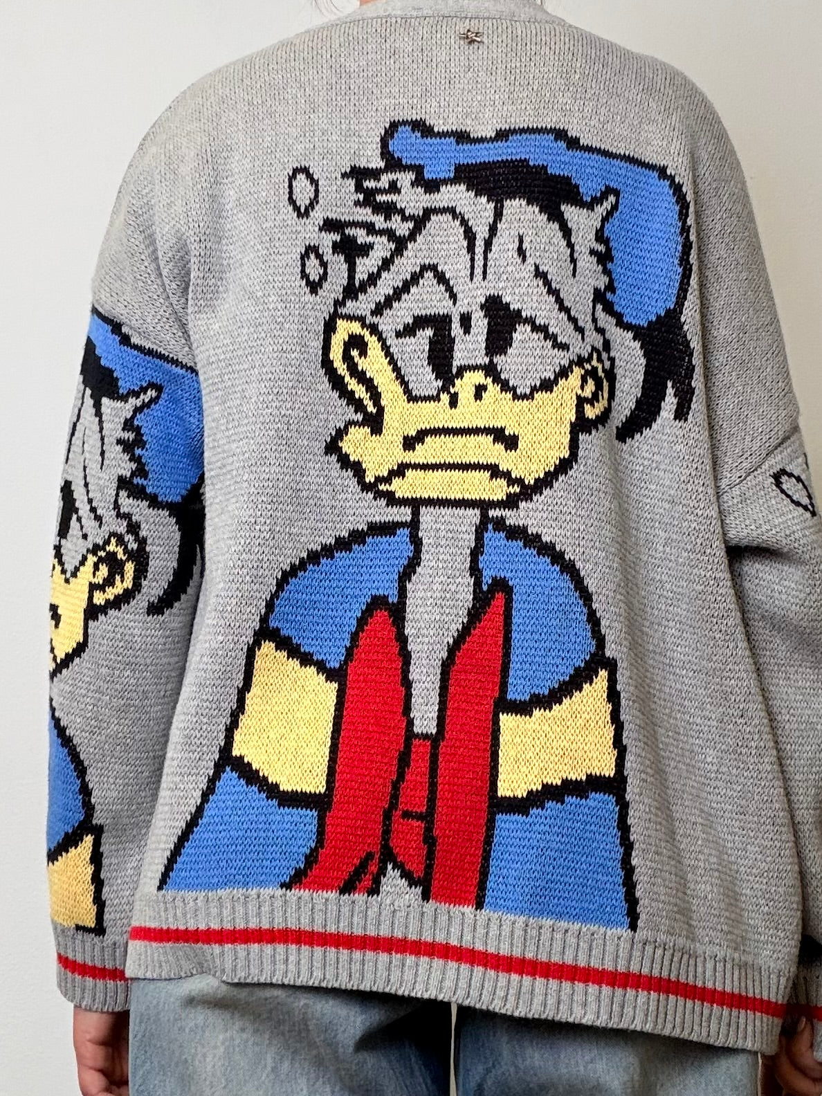 Cardigan Rosso con Design Pop Art