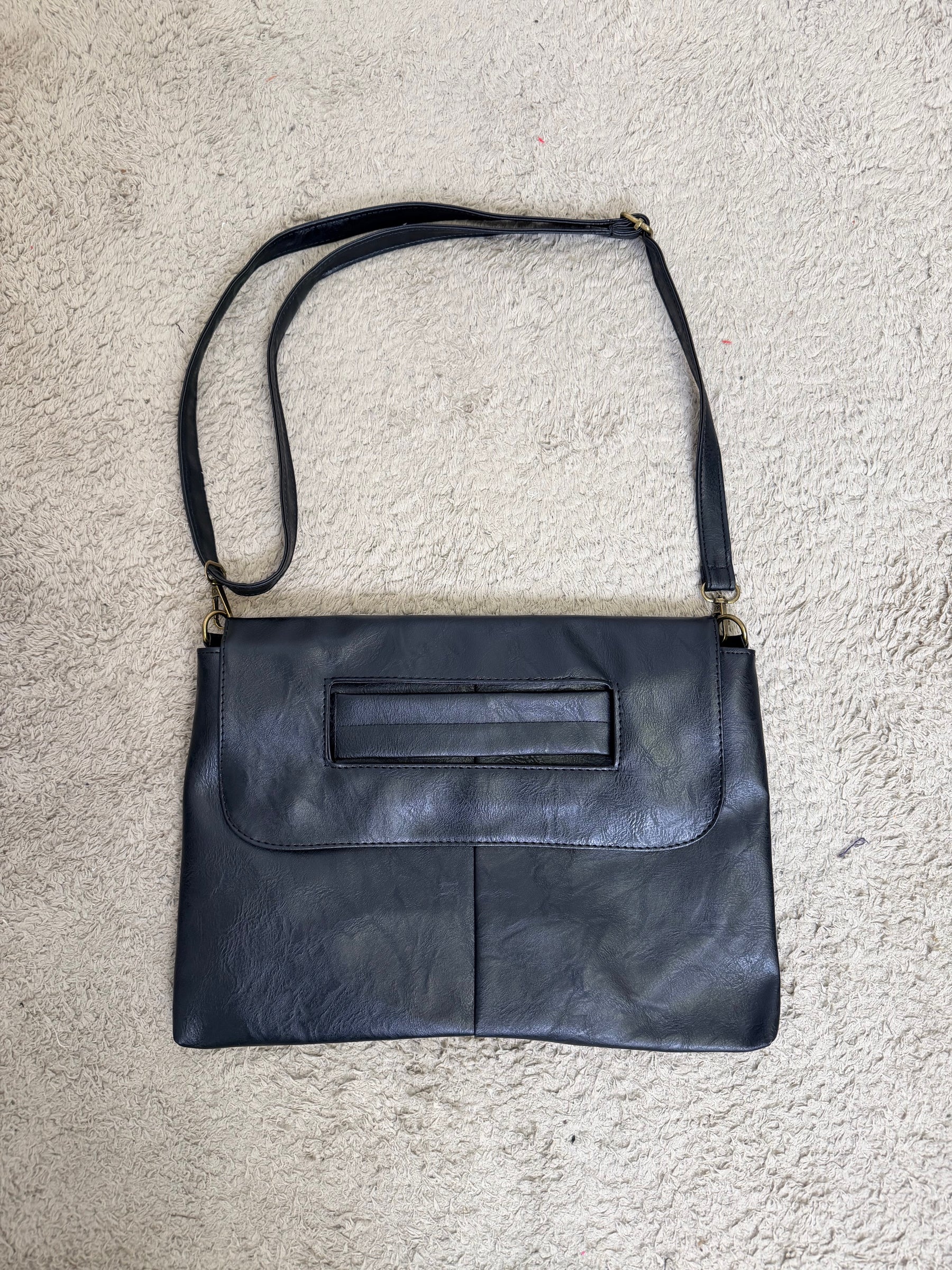 Borsa Mila - Tracolla Nera in ecopellle Effetto Vintage