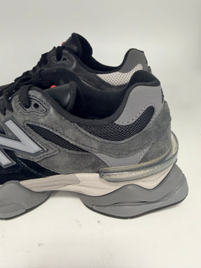New Balance 9060 Sneakers Nere e Grigie Chunky