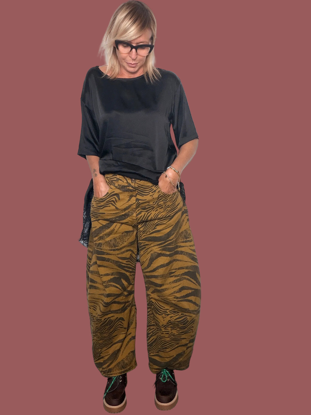 Pantalone Balloon Fit Animalier Tigrato in Cotone Stretch