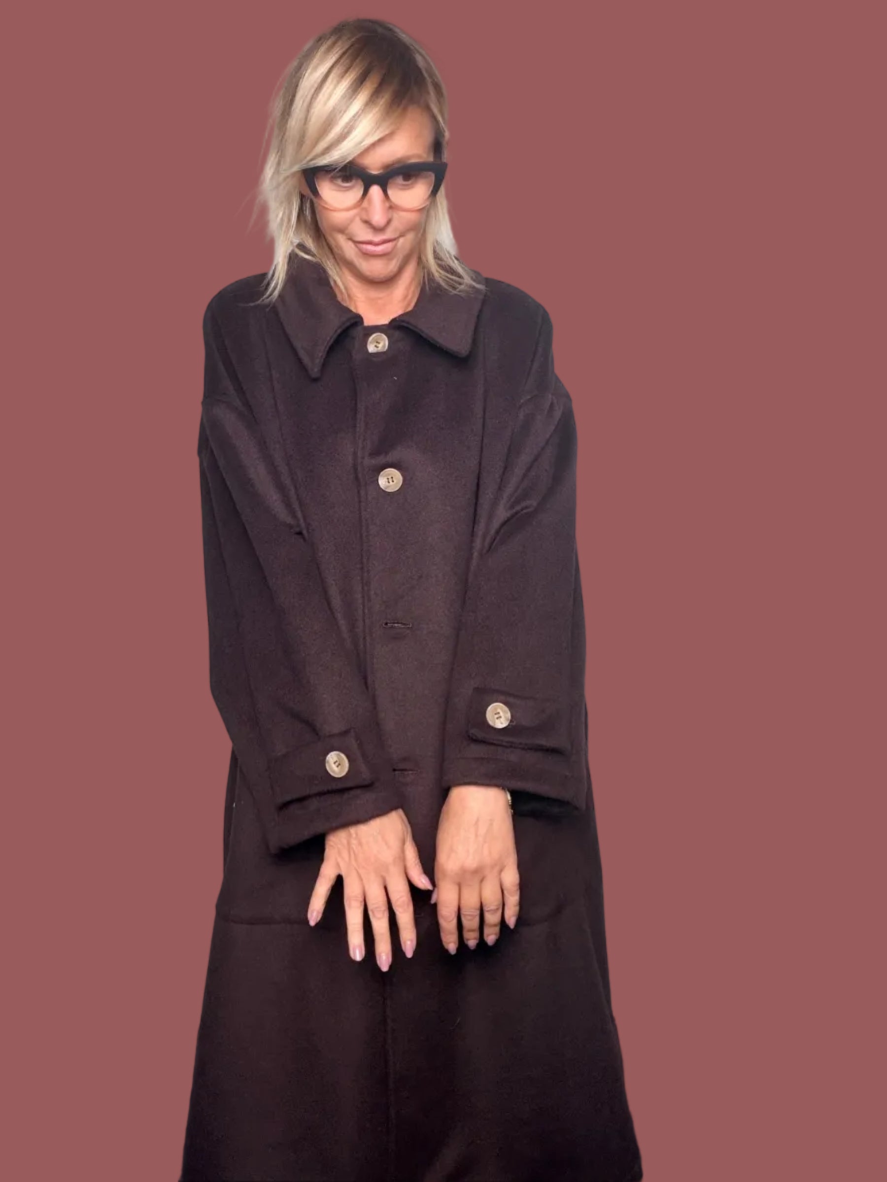Cappotto Lungo Oversize con Bottoni Testa di Moro Flo&Poi
