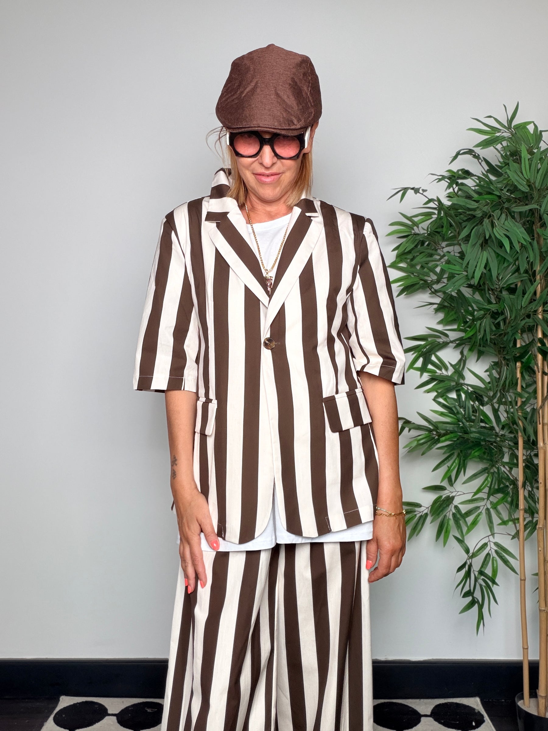 Giacca Blazer a Righe Maniche Corte — Cioccolato/Panna