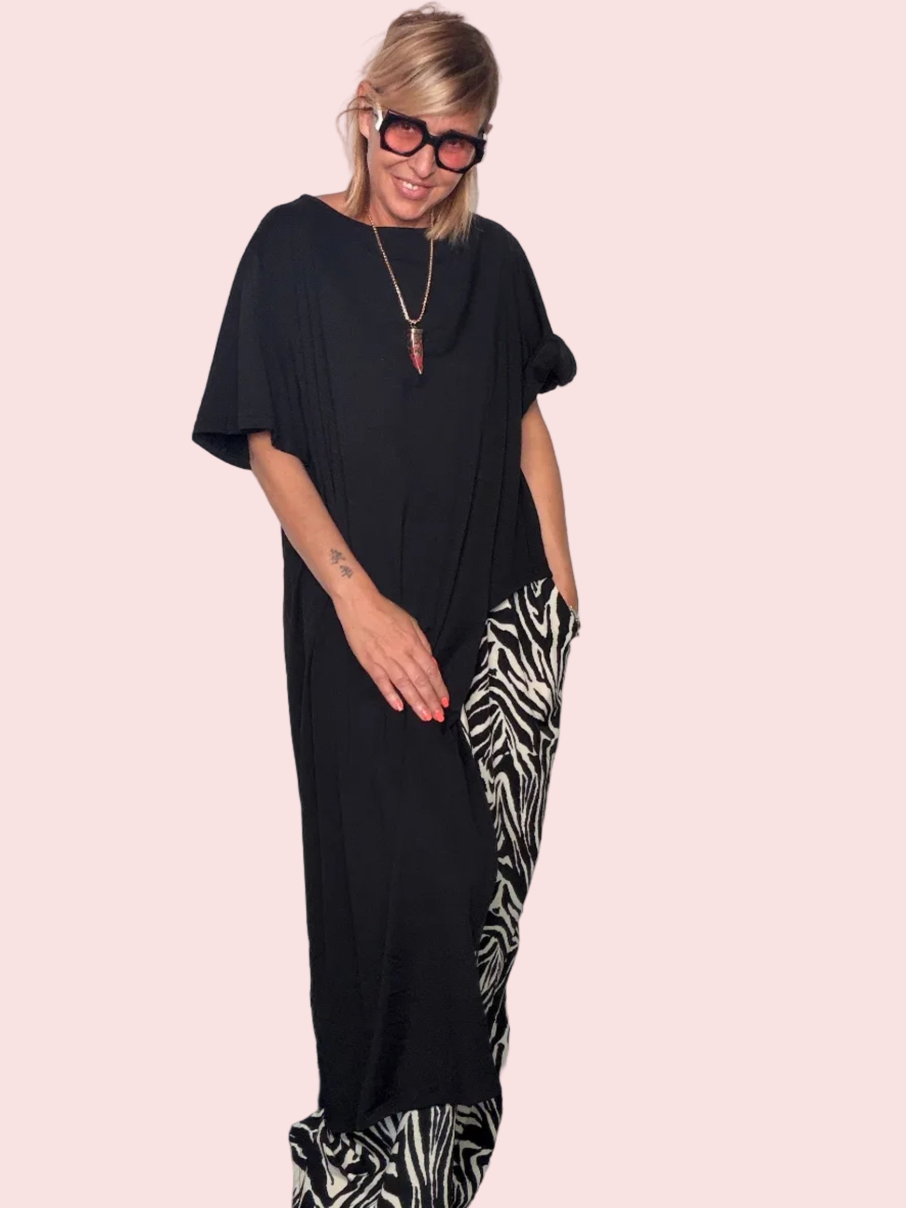 Maxi T-Shirt Asimmetrica— Oversize Lunga