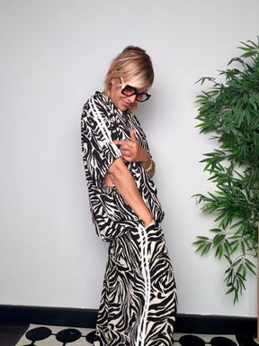 Completo Zebrato Oversize Top e Pantalone — Viscosa
