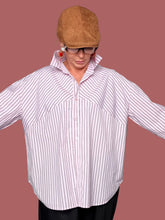 Camicia a righe con carré geometrico