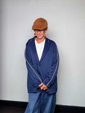 Giacca Sportiva Oversize Blu con Profilo a Contrasto