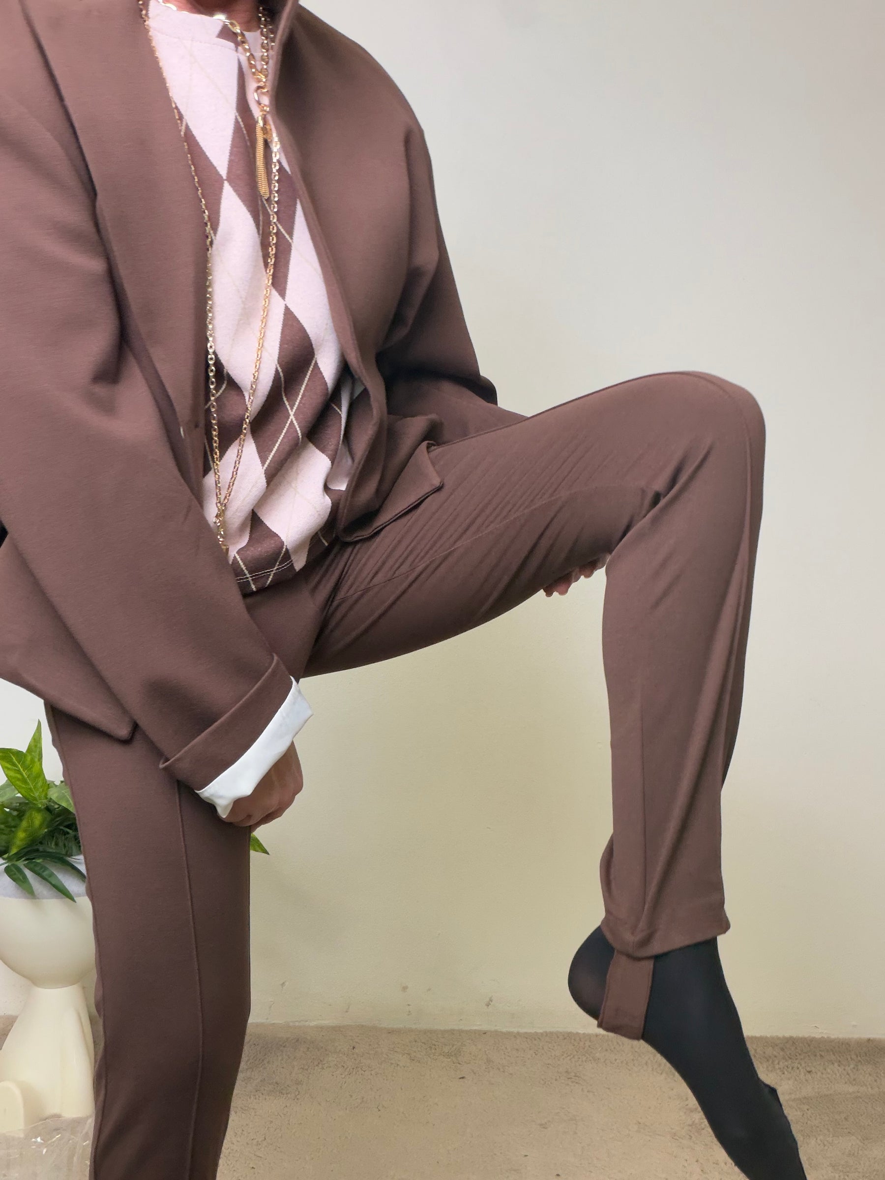 Pantalone skinny marrone cioccolato a vita alta con ghette integrate