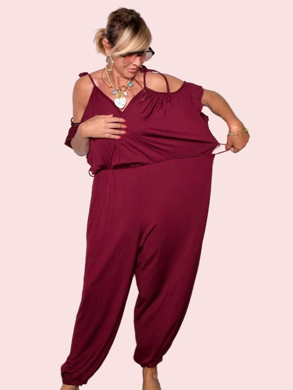 Tuta Jumpsuit Cold Shoulder Scollo a V — Bordeaux / Nero