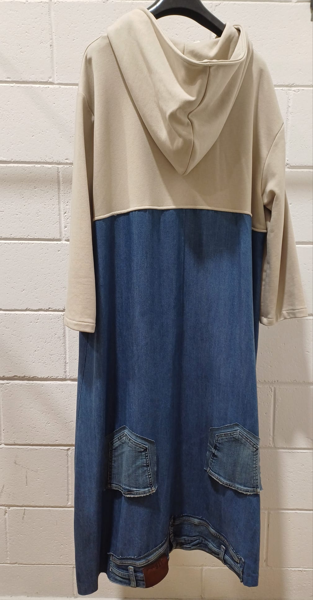 Giacca-abito lunga bicolore verde militare e azzurro con cappuccio