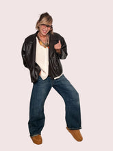 HAVE ONE - Bomber oversize in ecopelle MORO  Stile urban chic