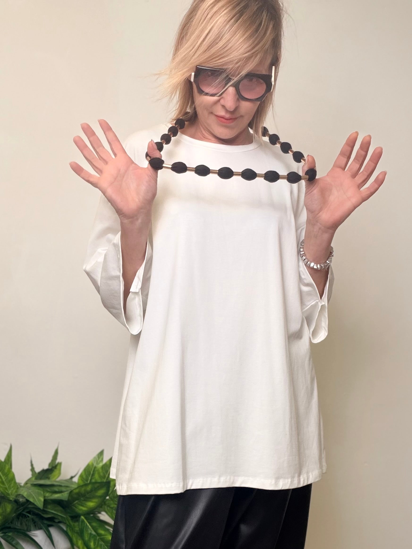 Maxi t-shirt oversize bianca con girocollo