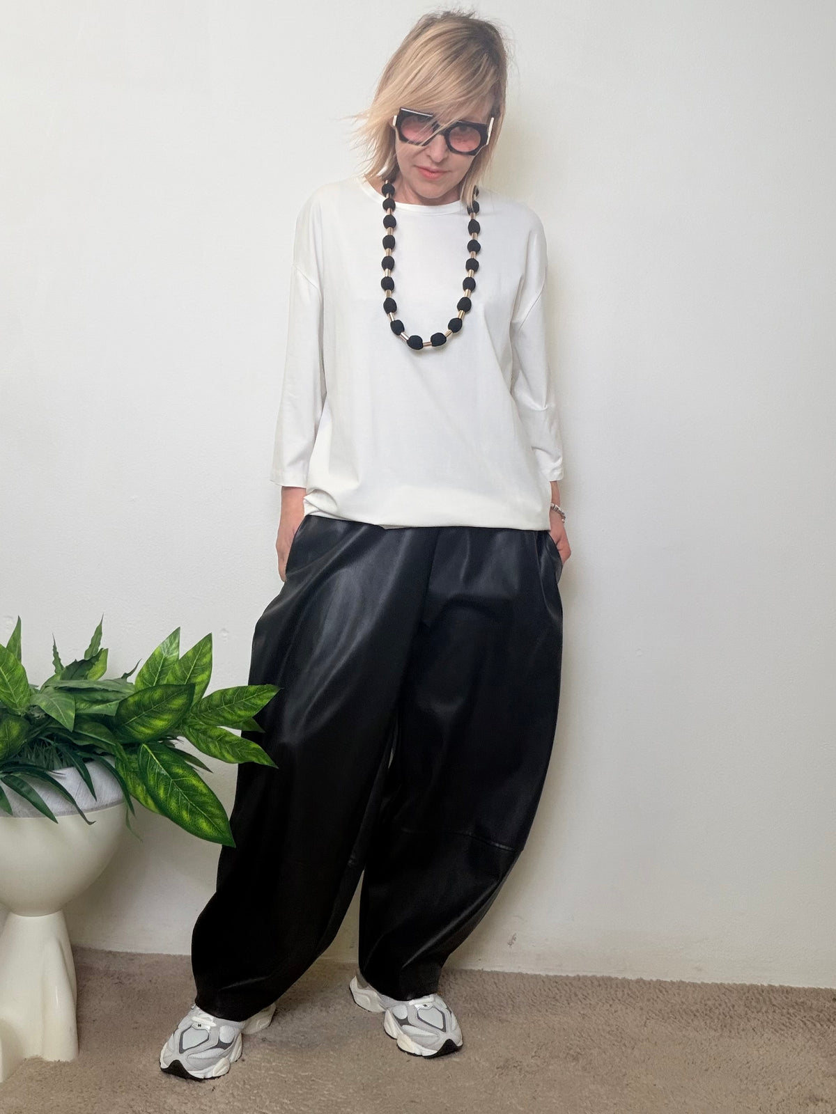 Pantalone ovetto in ecopelle