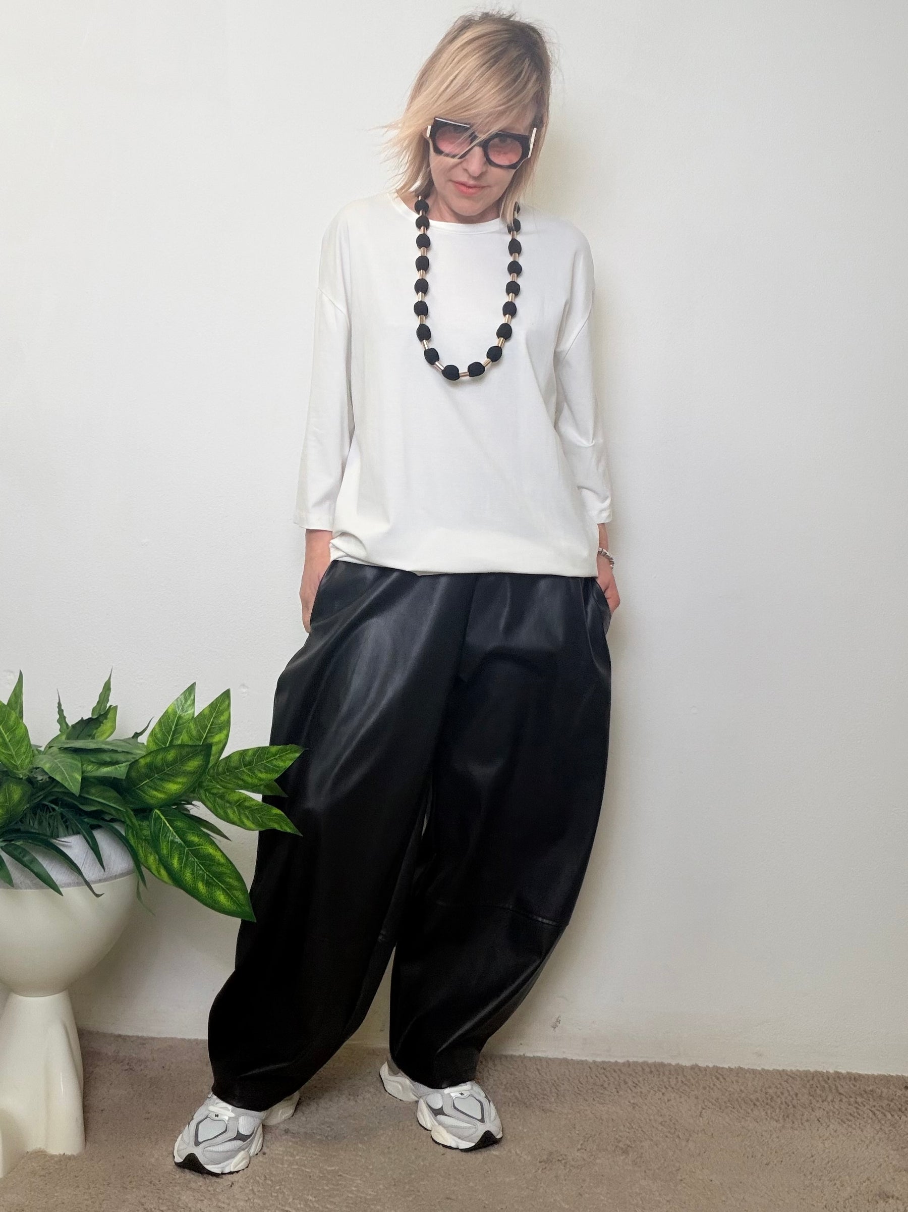 Pantalone ovetto in ecopelle