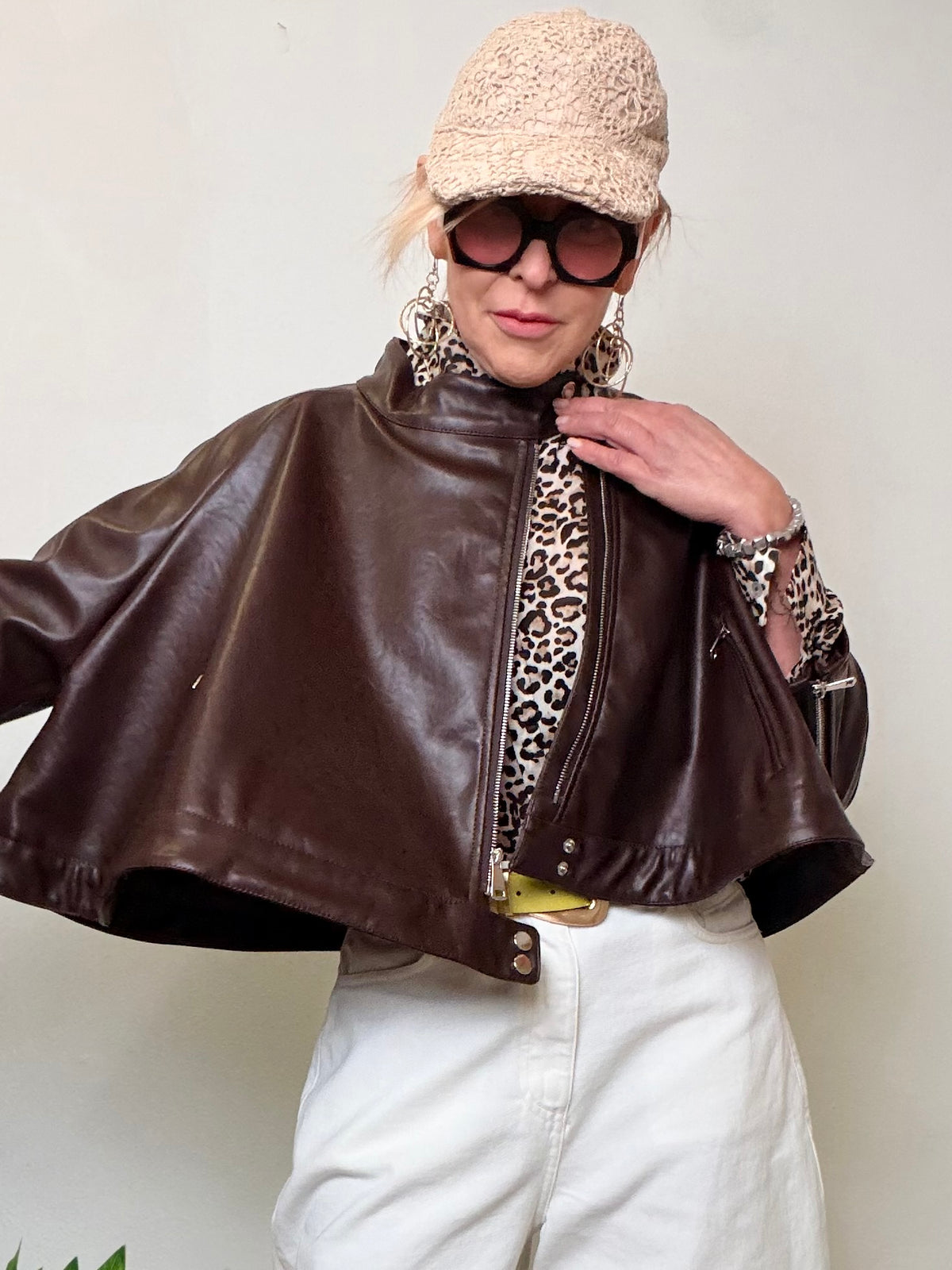 Giacca-mantella corta in ecopelle