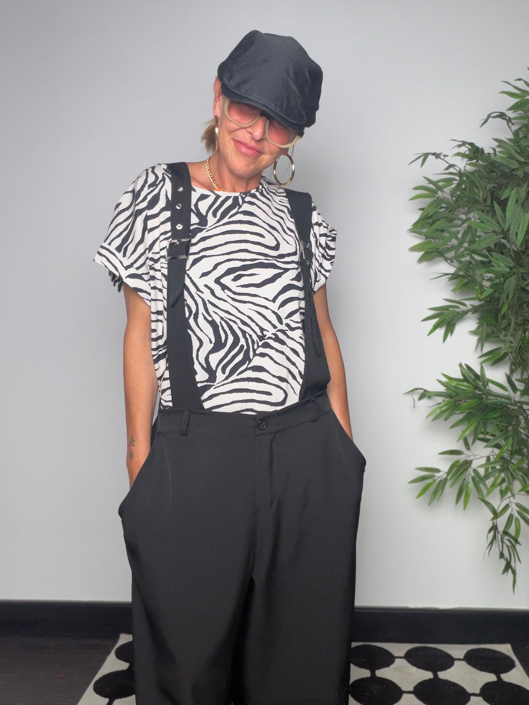 Pantalone Salopette con Bretelle Wide Leg —