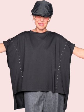 T-Shirt Oversize Maxi con Borchie Laterali — Bianco / Nero