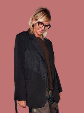 Blazer nero con frange, vista laterale