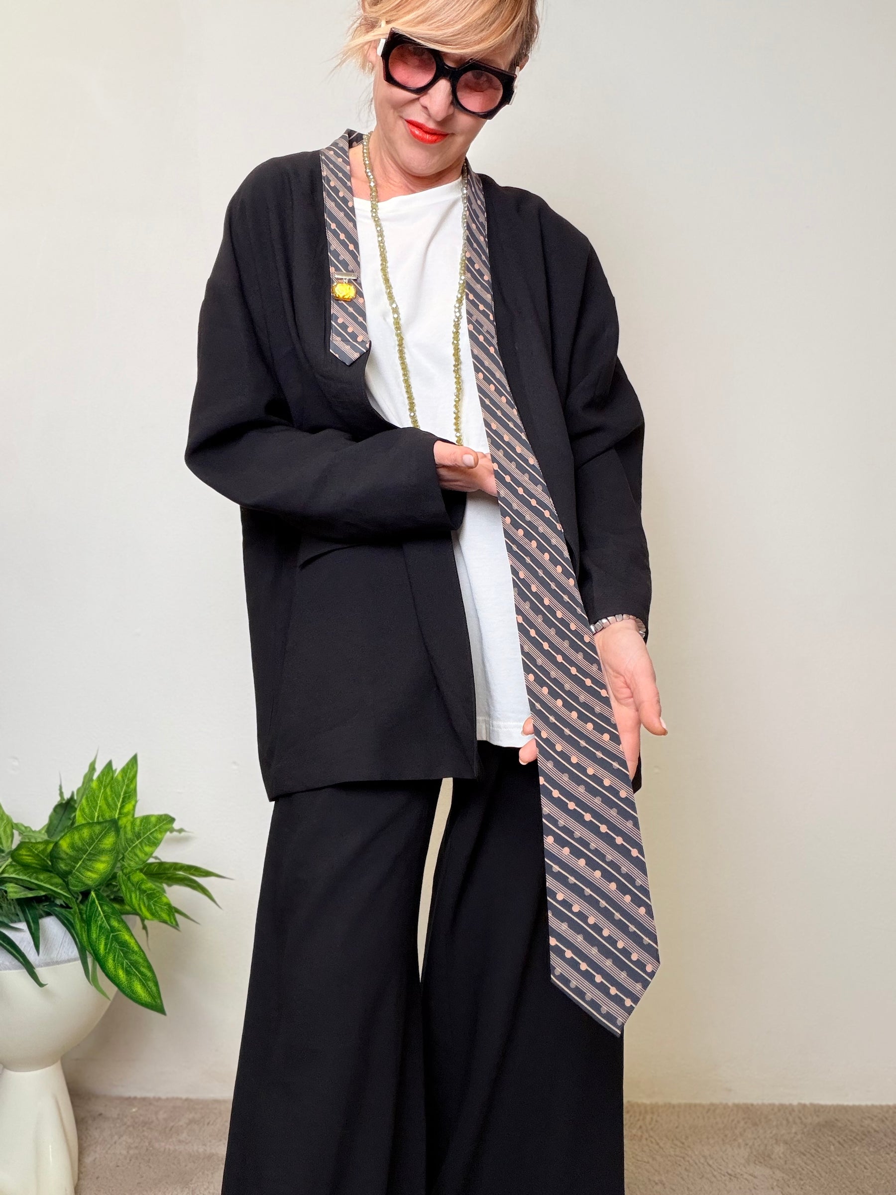 Giacca con Cravatta Integrata