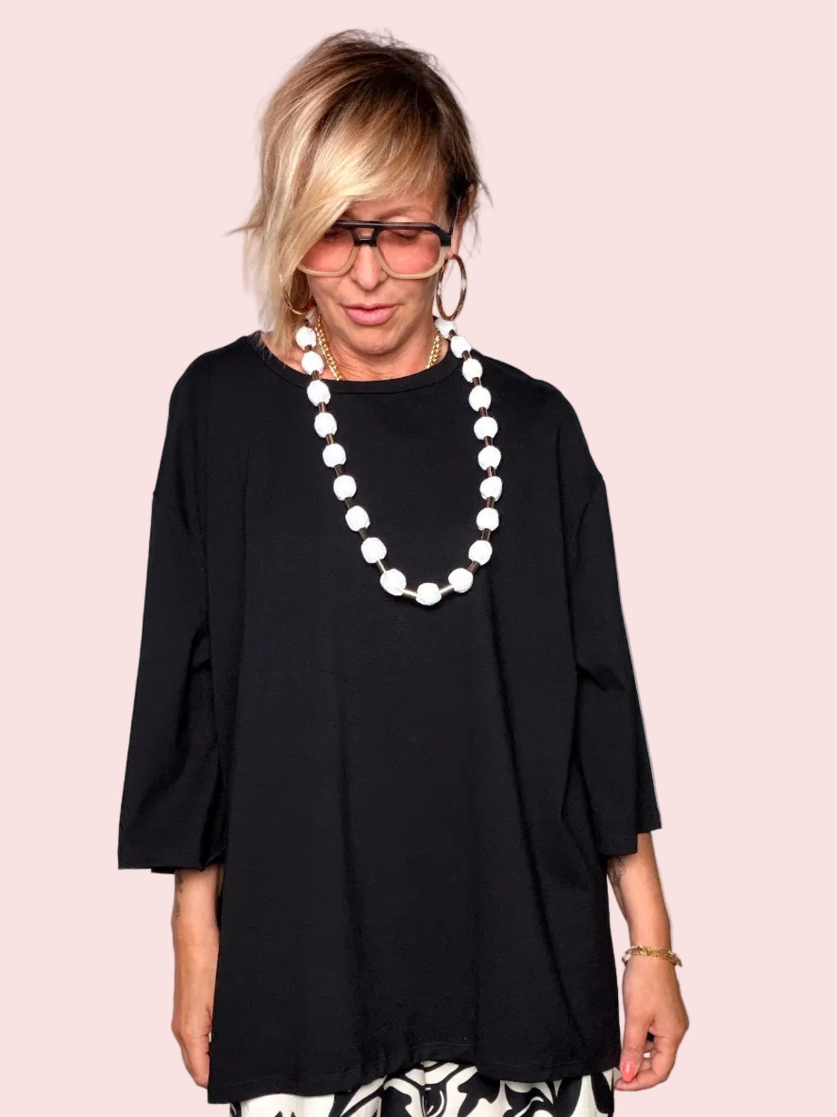 Maxi t-shirt oversize bianca con girocollo