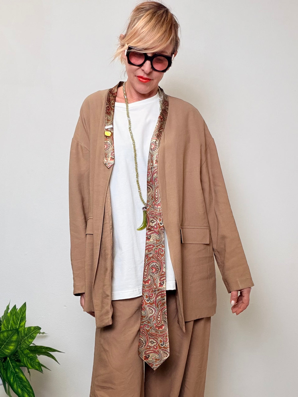 Giacca con Cravatta Integrata