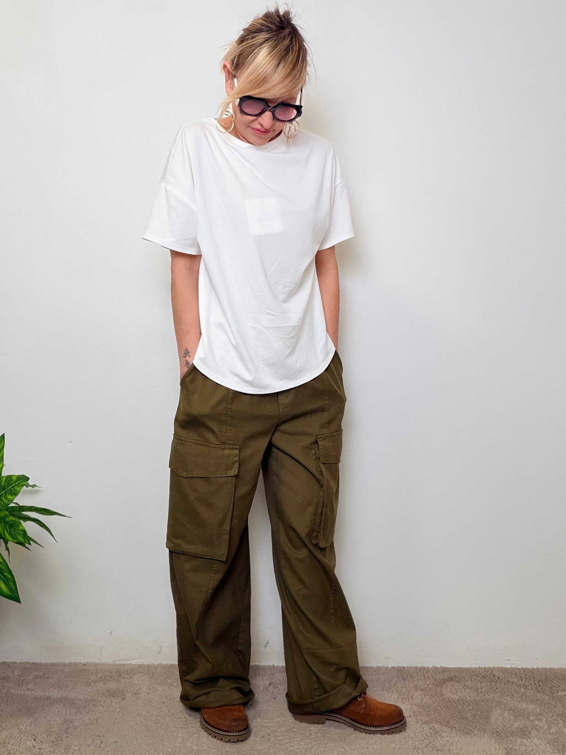 Pantaloni Cargo Verde Militare con Cintura a Corda