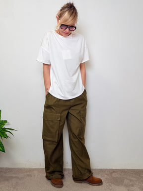 Pantaloni Cargo Verde Militare con Cintura a Corda