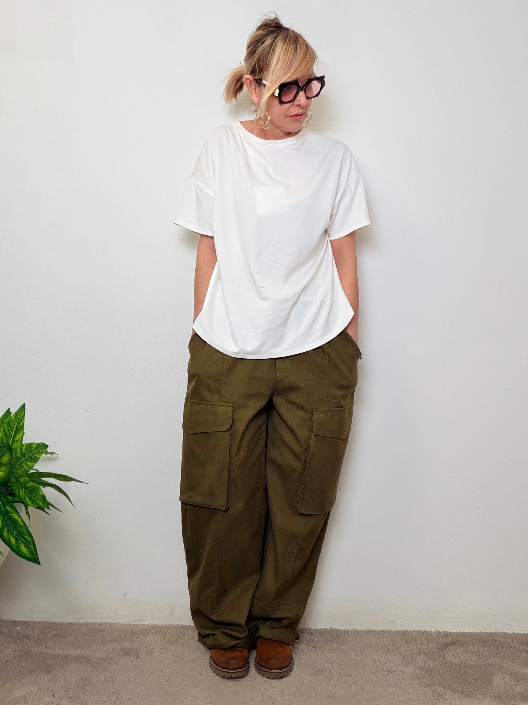 Pantaloni Cargo Verde Militare con Cintura a Corda