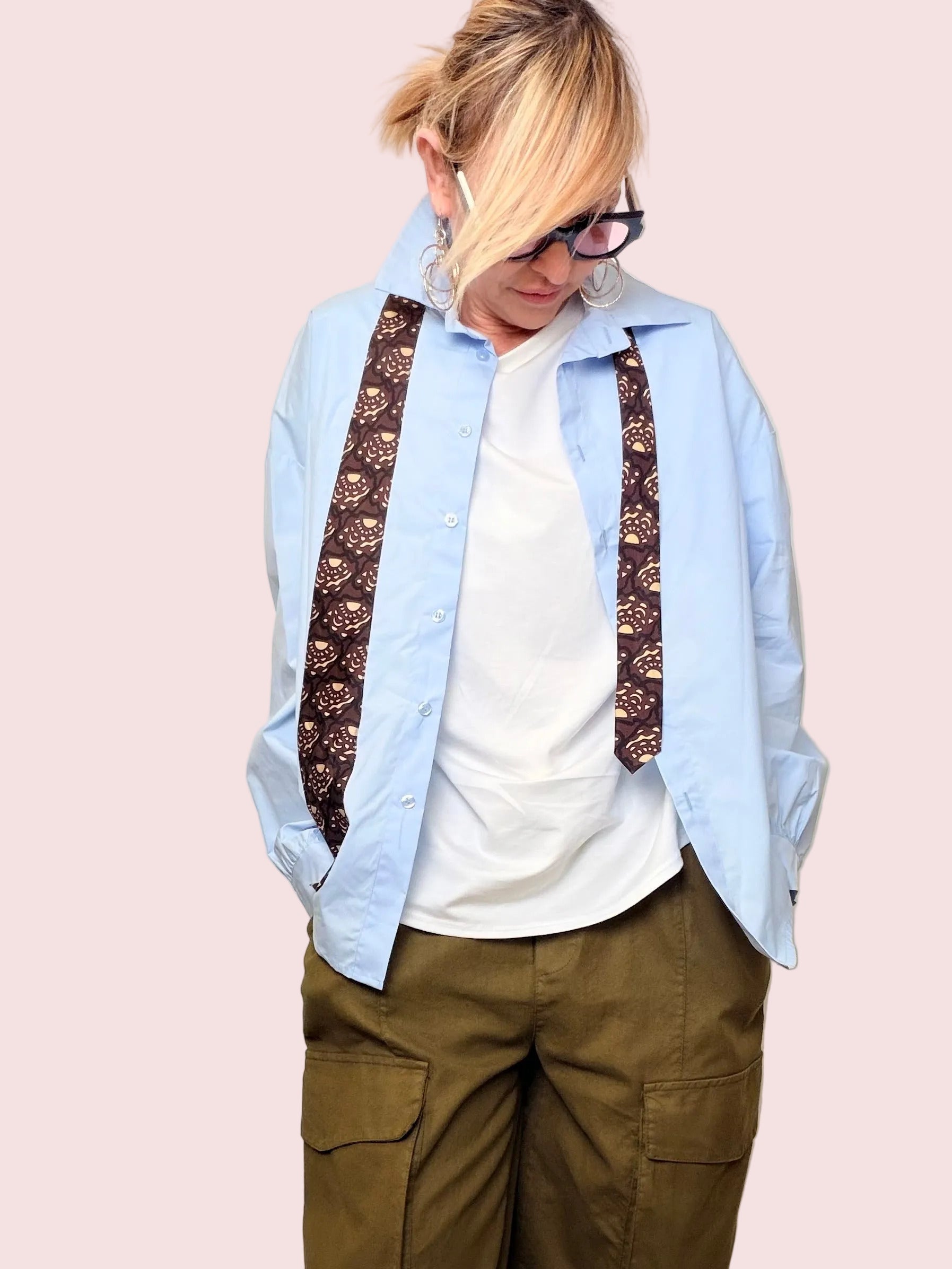 Camicia Oversize Beige con Foulard Vintage