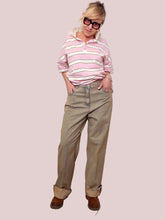 Jeans Beige a Gamba Dritta con Risvolto